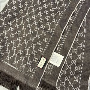 Gucci GG jacquard knitted scarf